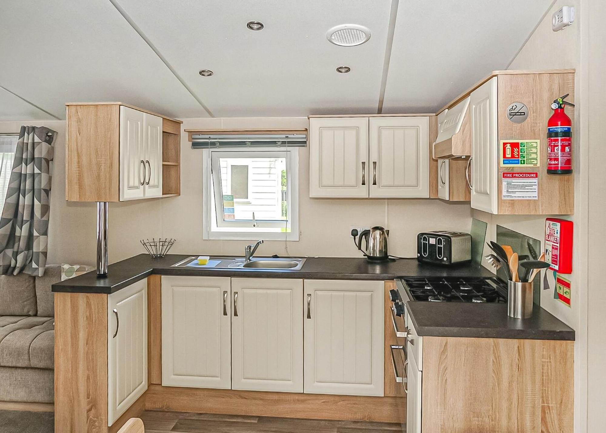 Silver Birch Caravan Park Talacre Dış mekan fotoğraf